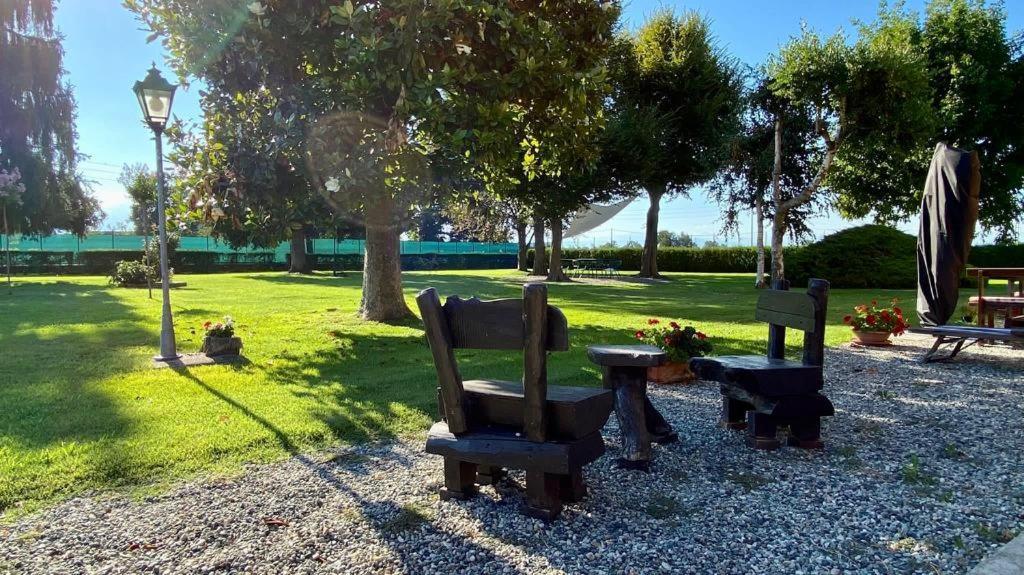 Bed and Breakfast Cascina la Barona Savigliano Exterior foto